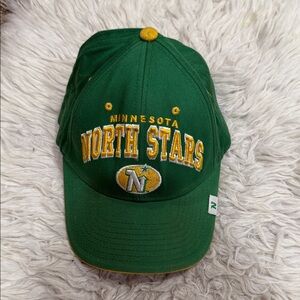 VINTAGE Minnesota Northstars NHL
Hockey STRAPBACK‎ CAP. ZEPHYR